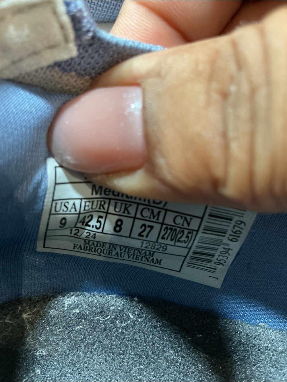 Brooks Men’s Runware Knit Sneakers - Light Gray & Blue 155 - Picture 6 of 8